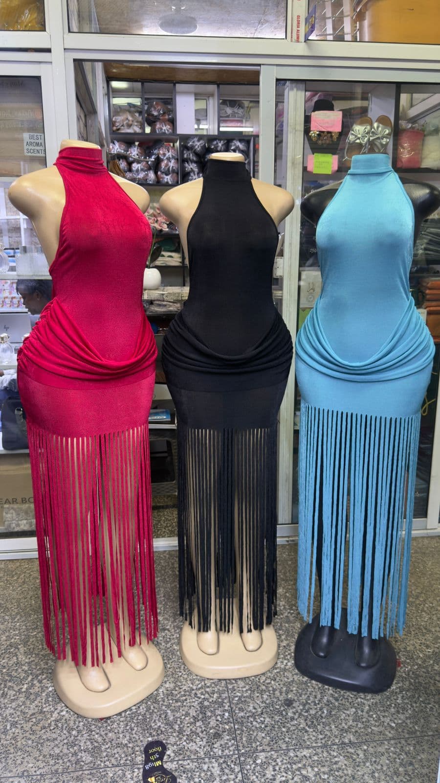 Short dress - Image 1